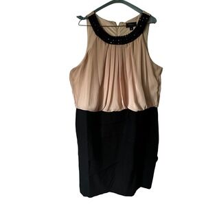 Formal Dress  Woman Black Beige Beaded Neck Tiered Dress Size‎ 20